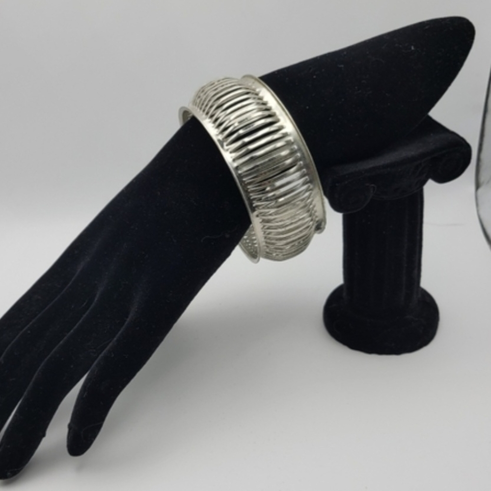 Silver Tone Openwork Bangle Bracelet - image 2